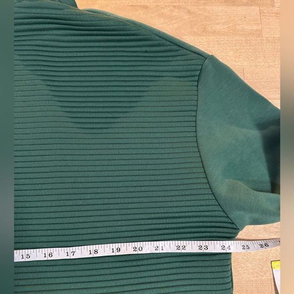 LIV Outdoor Zina half-zip Quarter-Zip Sweatshirt - Picture 9 of 9